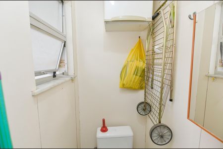 Apartamento à venda com 71m², 2 quartos e 1 vagaBanheiro de Serviço