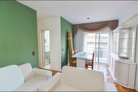 Apartamento à venda com 71m², 2 quartos e 1 vagaSala