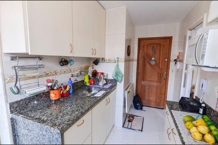 Apartamento à venda com 71m², 2 quartos e 1 vagaCozinha