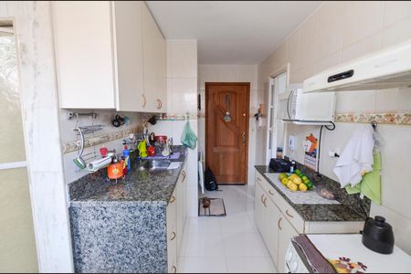 Apartamento à venda com 71m², 2 quartos e 1 vagaCozinha