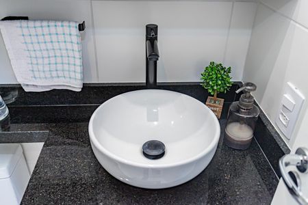 Apartamento à venda com 33m², 2 quartos e sem vaga Apartamento à venda com 33m², 2 quartos e sem vagaBanheiro