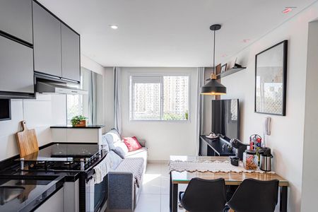 Apartamento à venda com 33m², 2 quartos e sem vaga Apartamento à venda com 33m², 2 quartos e sem vagaSala, cozinha e área de serviço