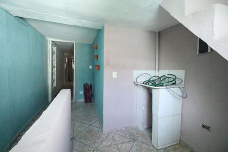 Casa à venda com 100m², 2 quartos e 2 vagas Casa à venda com 100m², 2 quartos e 2 vagasCasa 2