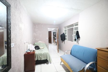 Casa à venda com 100m², 2 quartos e 2 vagas Casa à venda com 100m², 2 quartos e 2 vagasQuarto 1