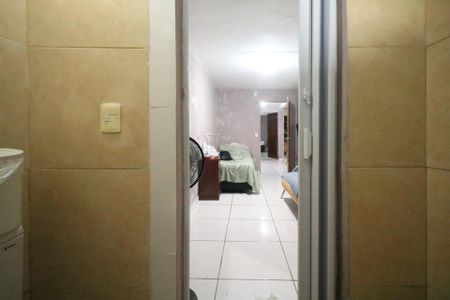 Casa à venda com 100m², 2 quartos e 2 vagas Casa à venda com 100m², 2 quartos e 2 vagasBanheiro
