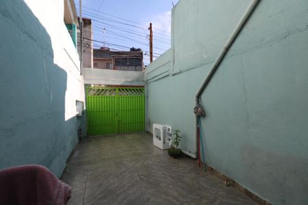 Casa à venda com 100m², 2 quartos e 2 vagas Casa à venda com 100m², 2 quartos e 2 vagasGaragem