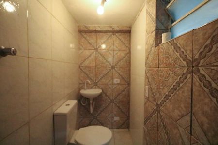 Casa à venda com 100m², 2 quartos e 2 vagas Casa à venda com 100m², 2 quartos e 2 vagasCasa 2