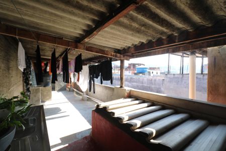 Casa à venda com 100m², 2 quartos e 2 vagas Casa à venda com 100m², 2 quartos e 2 vagasÁrea de Serviço