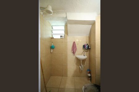 Casa à venda com 100m², 2 quartos e 2 vagas Casa à venda com 100m², 2 quartos e 2 vagasBanheiro