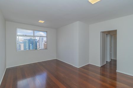 Apartamento à venda com 3 quartos, 90m² em Santa Efigênia, Belo Horizonte