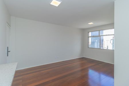 Apartamento à venda com 3 quartos, 90m² em Santa Efigênia, Belo Horizonte