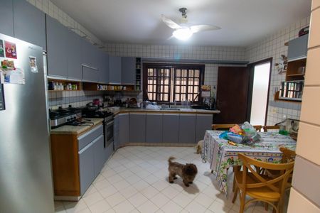 Casa de condomínio para alugar com 200m², 5 quartos e 2 vagas Casa de condomínio para alugar com 200m², 5 quartos e 2 vagasCozinha