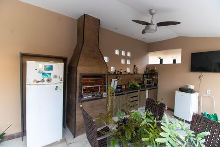 Casa de condomínio para alugar com 200m², 5 quartos e 2 vagas Casa de condomínio para alugar com 200m², 5 quartos e 2 vagasÁrea externa