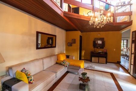 Casa de condomínio para alugar com 200m², 5 quartos e 2 vagas Casa de condomínio para alugar com 200m², 5 quartos e 2 vagasSala