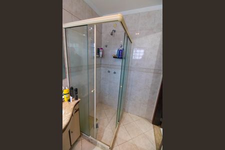 Casa de condomínio para alugar com 200m², 5 quartos e 2 vagas Casa de condomínio para alugar com 200m², 5 quartos e 2 vagasBanheiro da Suíte 4