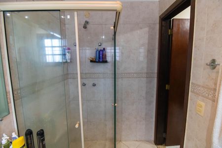 Casa de condomínio para alugar com 200m², 5 quartos e 2 vagas Casa de condomínio para alugar com 200m², 5 quartos e 2 vagasBanheiro da Suíte 4