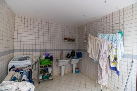 Casa de condomínio para alugar com 200m², 5 quartos e 2 vagas Casa de condomínio para alugar com 200m², 5 quartos e 2 vagasÁrea de Serviço