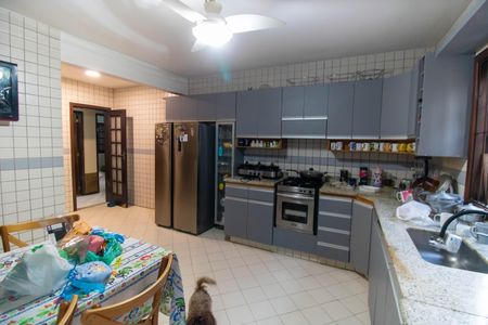 Casa de condomínio para alugar com 200m², 5 quartos e 2 vagas Casa de condomínio para alugar com 200m², 5 quartos e 2 vagasCozinha