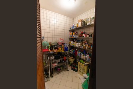 Casa de condomínio para alugar com 200m², 5 quartos e 2 vagas Casa de condomínio para alugar com 200m², 5 quartos e 2 vagasDespensa