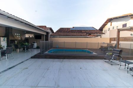 Casa de condomínio para alugar com 200m², 5 quartos e 2 vagas Casa de condomínio para alugar com 200m², 5 quartos e 2 vagasVista da Suíte 4