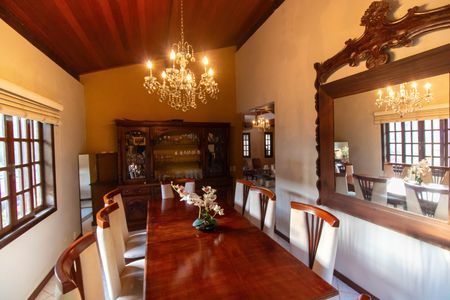 Sala de casa de condomínio para alugar com 5 quartos, 200m² em Pendotiba, Niterói