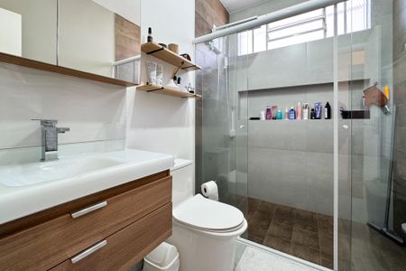 Casa para alugar com 170m², 3 quartos e 3 vagasBanheiro Social