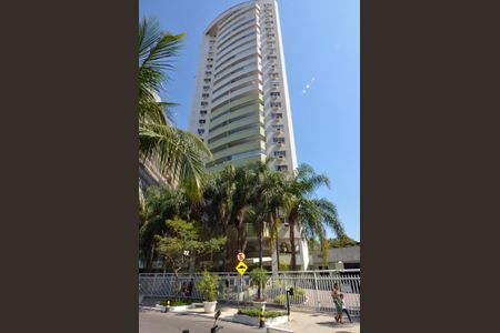 Apartamento para alugar com 87m², 2 quartos e 1 vagaFachada