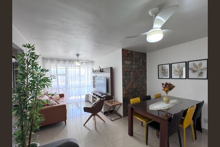 Sala de apartamento para alugar com 2 quartos, 87m² em Recreio dos Bandeirantes, Rio de Janeiro