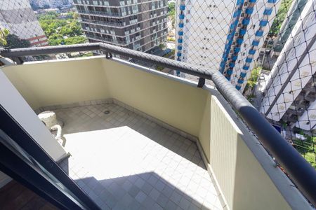 Apartamento para alugar com 93m², 3 quartos e 2 vagasVaranda