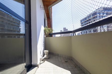 Apartamento para alugar com 93m², 3 quartos e 2 vagasVaranda