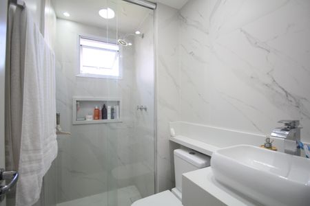 Apartamento à venda com 69m², 3 quartos e 2 vagasBanheiro da Suíte