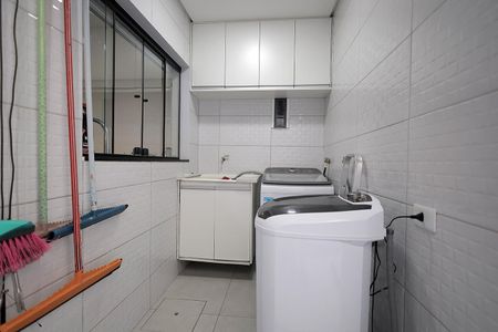 Casa à venda com 118m², 3 quartos e 2 vagasÁrea de Serviço