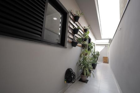 Casa à venda com 118m², 3 quartos e 2 vagasCorredor Lateral