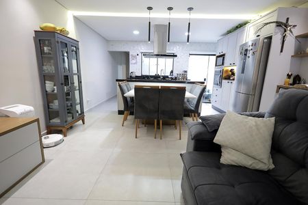 Casa à venda com 118m², 3 quartos e 2 vagasSala