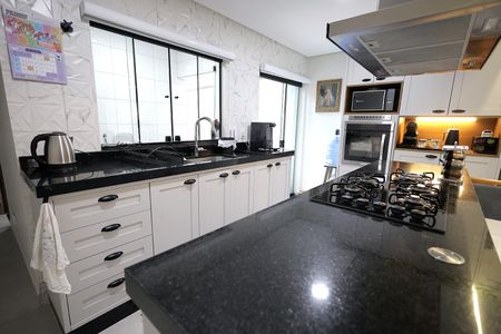 Casa à venda com 118m², 3 quartos e 2 vagasCozinha