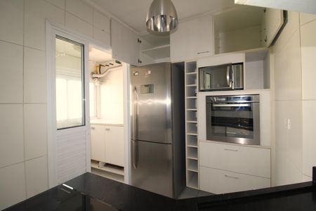Apartamento à venda com 60m², 2 quartos e 2 vagasSala / Cozinha