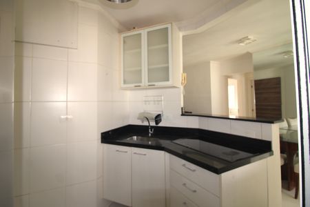 Apartamento à venda com 60m², 2 quartos e 2 vagasSala / Cozinha