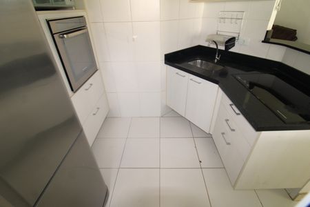 Apartamento à venda com 60m², 2 quartos e 2 vagasSala / Cozinha