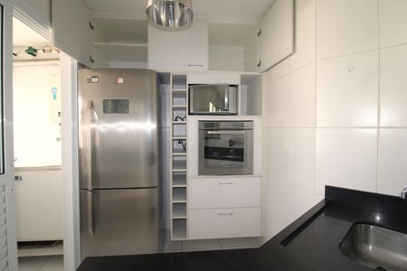 Apartamento à venda com 60m², 2 quartos e 2 vagasSala / Cozinha