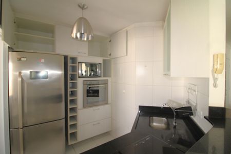 Apartamento à venda com 60m², 2 quartos e 2 vagasSala / Cozinha