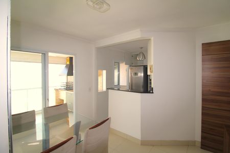 Apartamento à venda com 60m², 2 quartos e 2 vagasSala / Cozinha