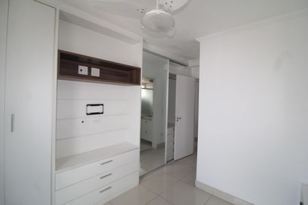 Apartamento à venda com 60m², 2 quartos e 2 vagasQuarto 2