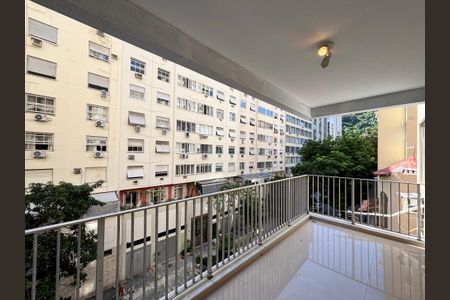 Apartamento para alugar com 87m², 2 quartos e 1 vagaVaranda da sala