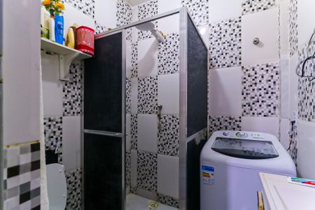 Apartamento para alugar com 60m², 2 quartos e sem vagaBanheiro