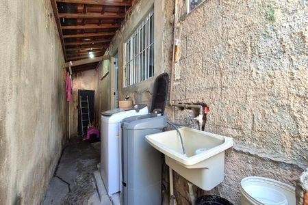 Casa à venda com 90m², 3 quartos e 1 vagaÁrea de Serviço