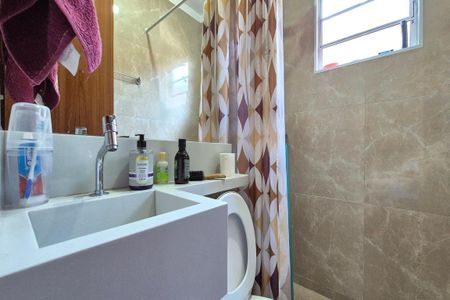 Casa à venda com 90m², 3 quartos e 1 vagaBanheiro