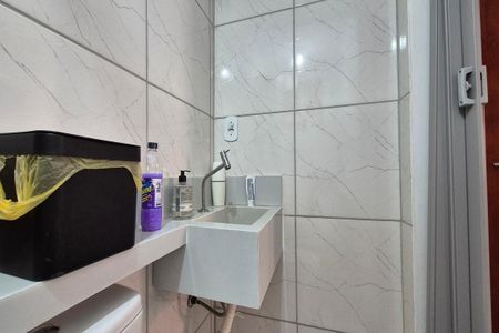 Casa à venda com 90m², 3 quartos e 1 vagaBanheiro