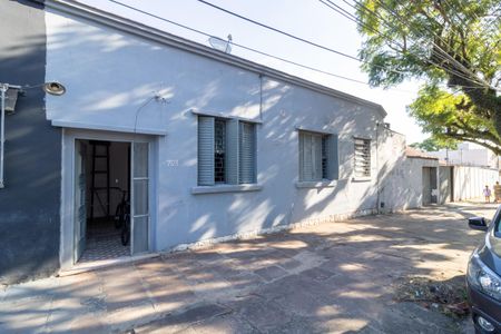 Casa para alugar com 154m², 3 quartos e 2 vagas Casa para alugar com 154m², 3 quartos e 2 vagasFachada