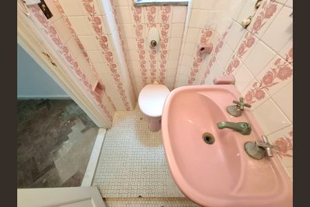 Banheiro  de casa para alugar com 1 quarto, 15m² em Cosme Velho, Rio de Janeiro