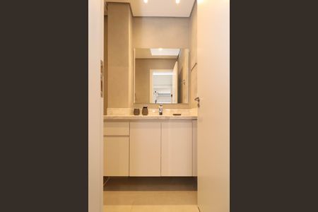 Apartamento à venda com 103m², 2 quartos e 1 vaga Apartamento à venda com 103m², 2 quartos e 1 vagaBanheiro da Suíte 2